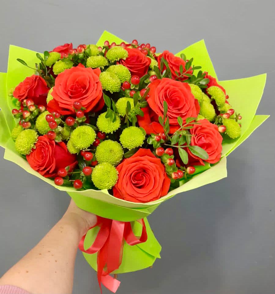 Букет цветов из: Хризантемы и Розы в Кара-Тюбе