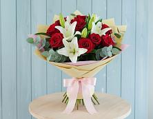 Букет цветов из:  Лилии и Розы в Кара-Тюбе