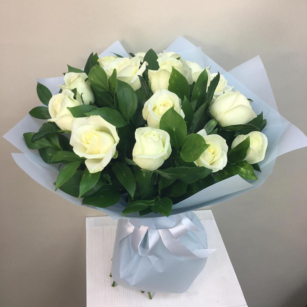 Букет 15 Белых роз Проуд в Кара-Тюбе