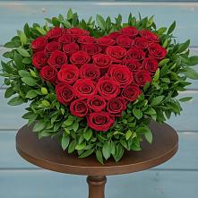 Цветочная композиция из Розы в виде сердца в Кара-Тюбе