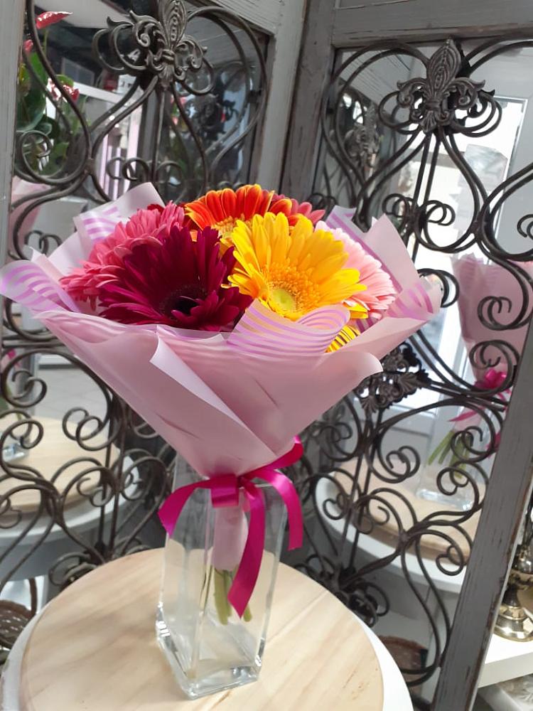 Букет цветов из: Герберы в Кара-Тюбе