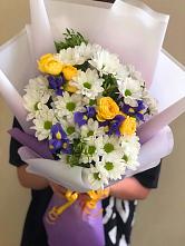 Букет цветов из:  Ирисы, Хризантемы и Розы #REPLACE_PRED# Кара-Тюбе