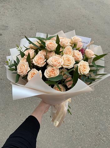 Букет Кремовые розы Латте в Кара-Тюбе