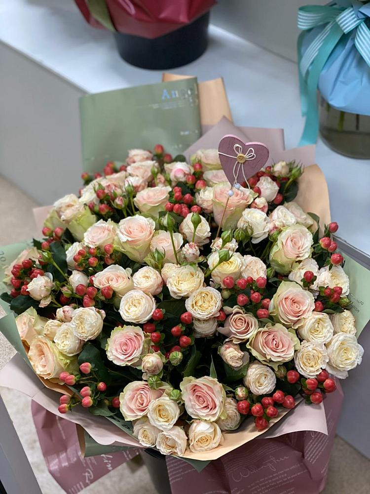 Букет цветов из: Розы в Кара-Тюбе