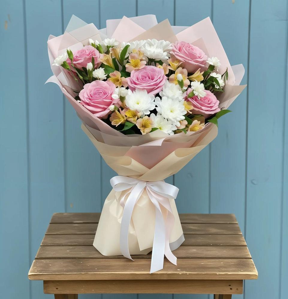 Букет цветов из: Гвоздики, Орхидеи и Розы в Кара-Тюбе