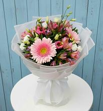 Букет цветов из:  Герберы, Альстромерии и Лизиантусы в Кара-Тюбе