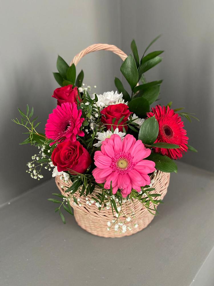 Цветочная композиция из Розы, Хризантемы и Герберы в корзине в Кара-Тюбе