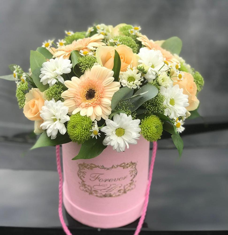 Цветочная композиция из Розы, Герберы и Хризантемы в шляпной коробке в Кара-Тюбе