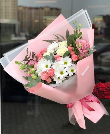 Букет цветов из: Розы, Лизиантусы и Хризантемы в Кара-Тюбе